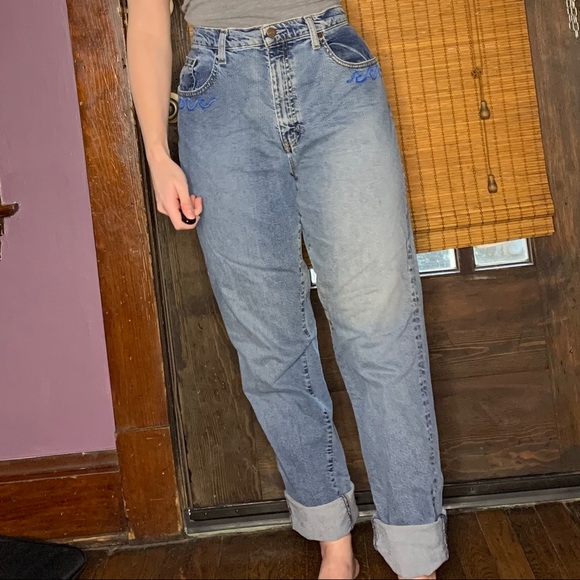 Vintage Light Wash Mom Jeans Hand Painted - Picture 3 of 7